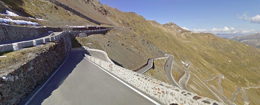 op de top van de stelvio. stelvio vanuit prato, klim stelvio, stelvio klim vanuit prato