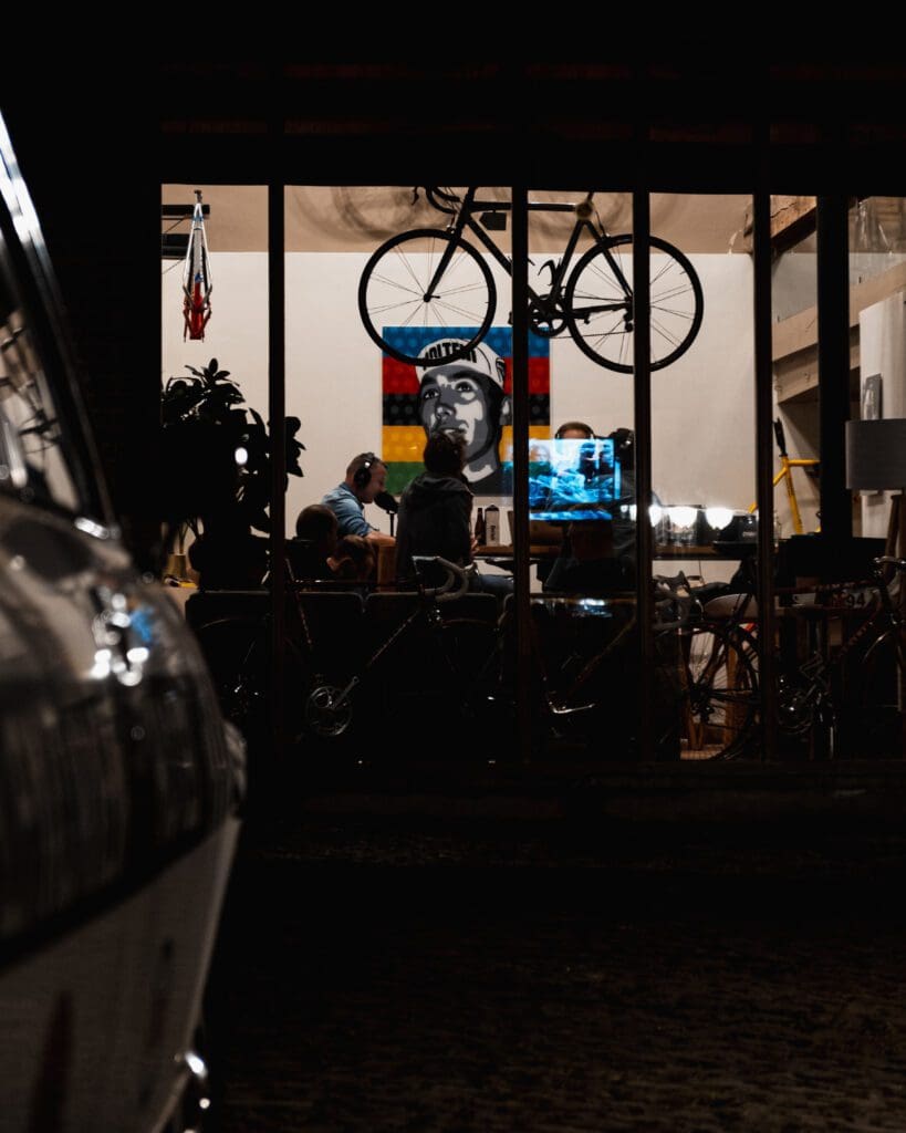 Flandrien hotel, vlaanderen, podcast, pedaleurs, shimano, ploegmaats, neal, sander