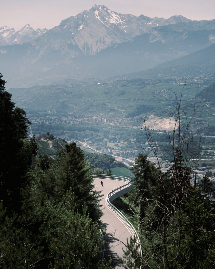 sander kolsloot, fietsen in zwitserland, valais, fietsen in valais, fietsen in crans-montana, klimmen, afdalen, beklimming, afdaling, wielrennen, wielrenvakantie