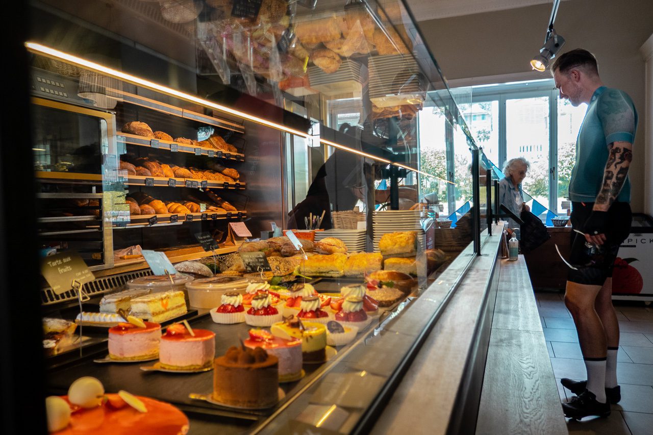 koffiezaak, bakkerij, baksels, gebak, fietsen en koffie, fietsen