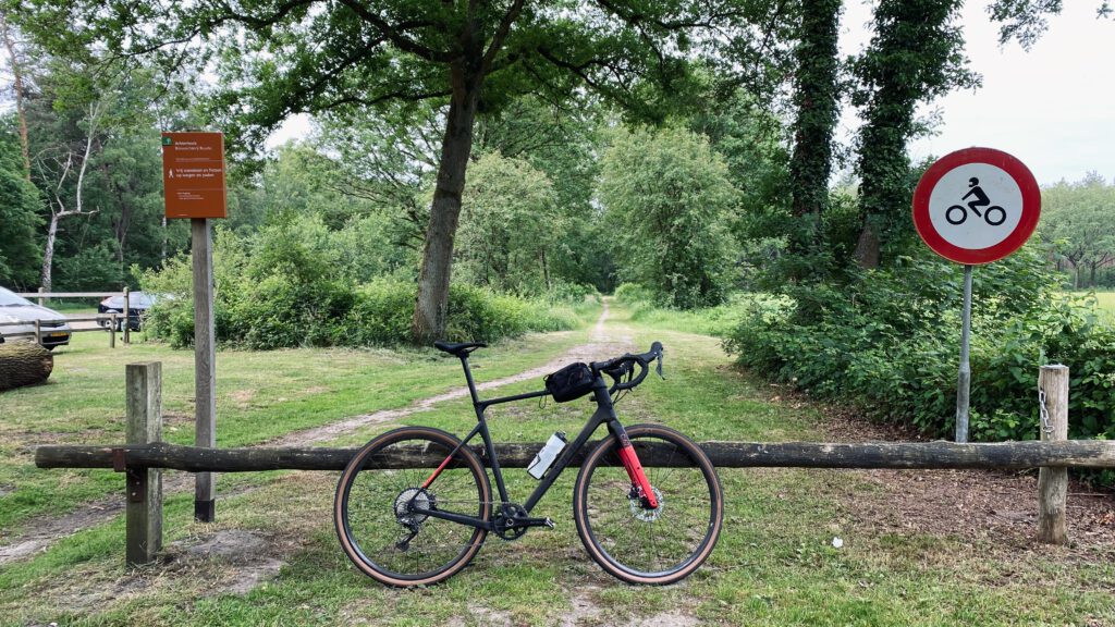 Tips voor jouw eerste gravel avontuur, gravel, tips, fietsen, gravelbike, shimano, grx, cube, cubebikes
