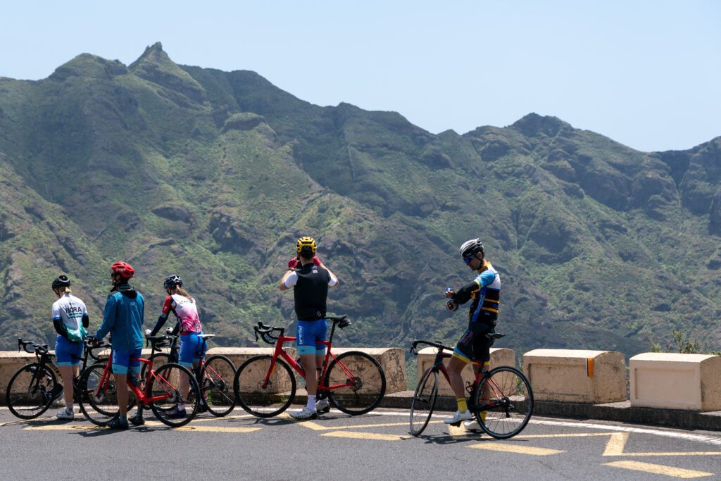 tenerife, fietsen in tenerife, fietsen in spanje, fietsen op tenerife, rustdag, in de bossen, bos, bosjes, rusten, relax, rustdag