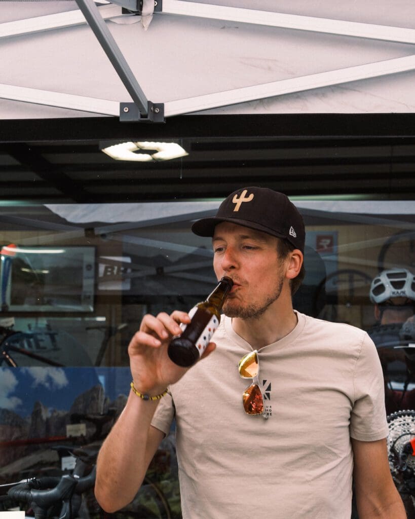 sander kolsloot, biertje, gilkinet, fietsen in de ardennen, fietsen in belgië