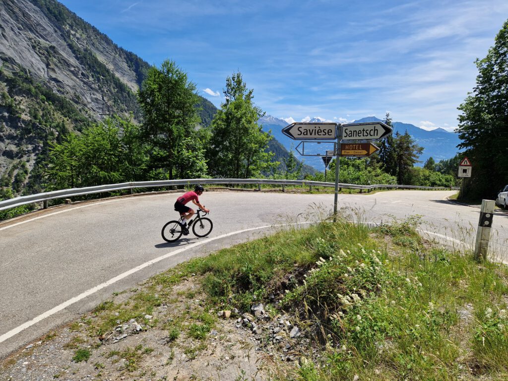 sanetschpas, fietsen in valais, sanetsch, col du sanetsch, klimmen, fietsen in zwitserland, fietsvakantie in Zwitserland, switzerland, cycling, mountain high chasers