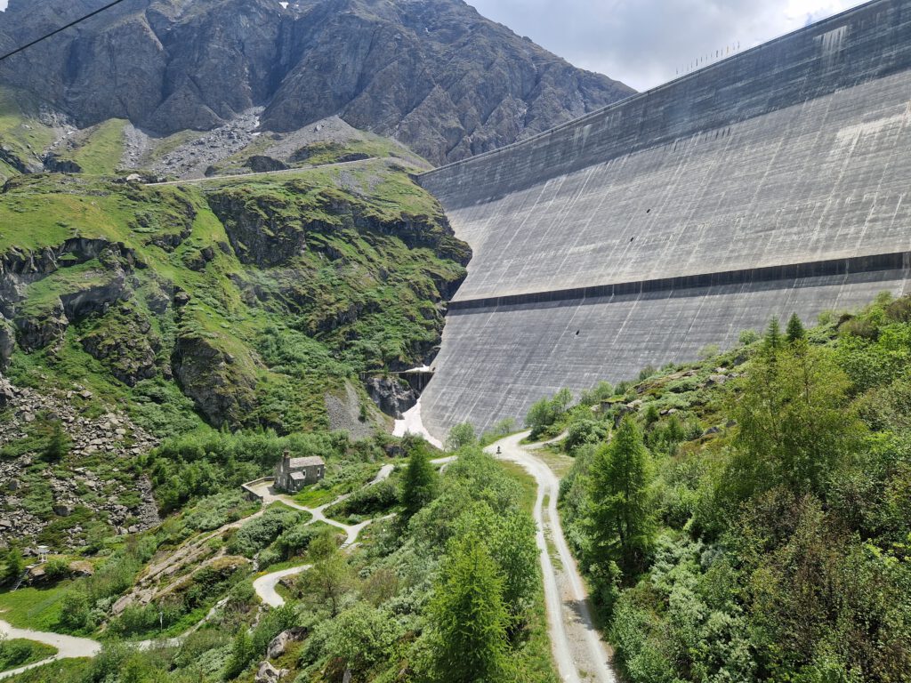 barrage de la grand-dixence, grand-dixence, dixence barrage, fietsen in valais, fietsen naar grand-dixence, stuwmeer, stuwdam, valais, wallis, fietsen in wallis, fietsen in valais, zwitserland