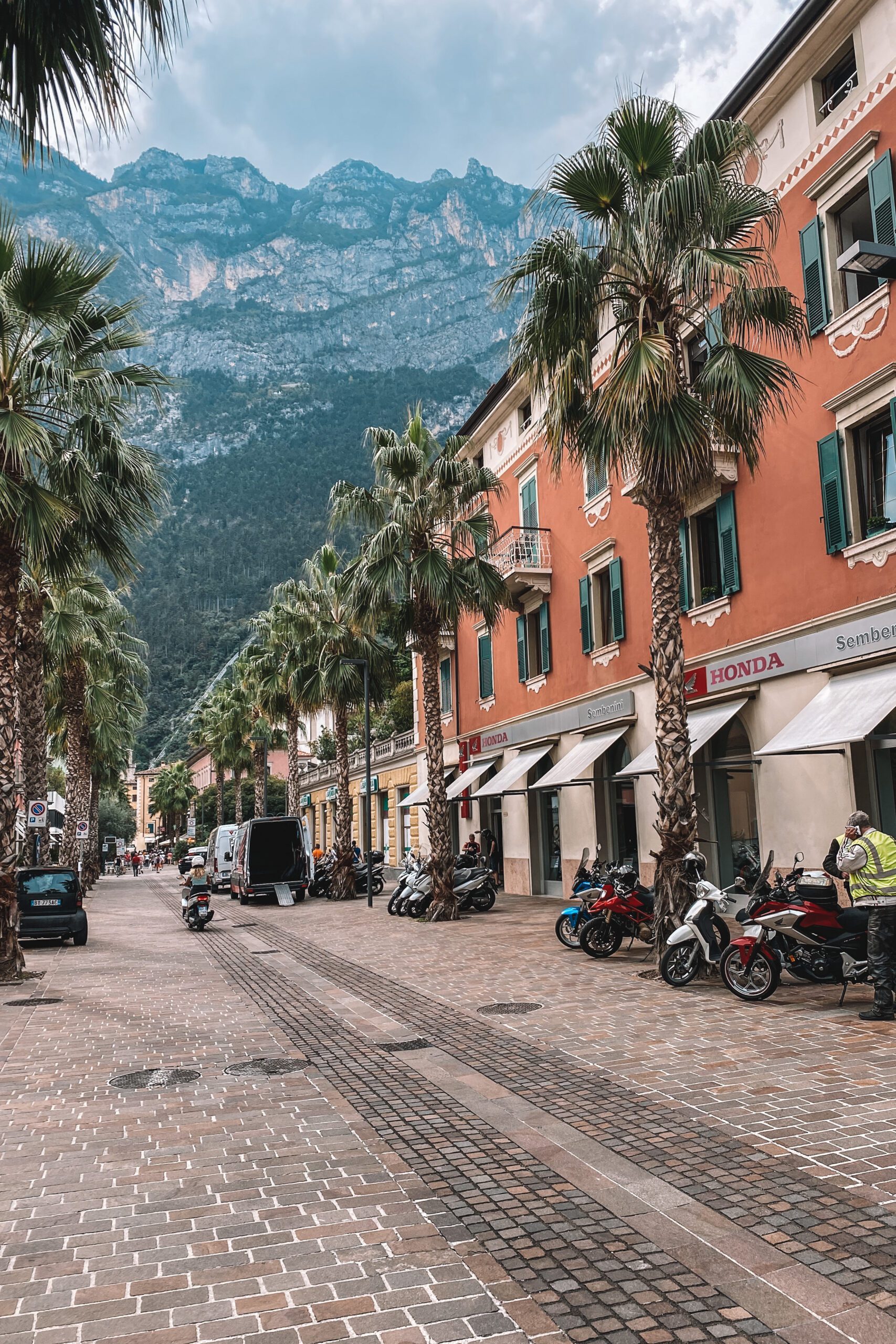 fietsen in Italië, Molveno, Dolomieten, Fietsen in de Dolomieten, Fietsvakantie Dolomieten, Zuid-Tirol, Südtirol, Wielrenvakantie, Bergen, fietsen in de bergen, wijngaarden, trentino, bolzano