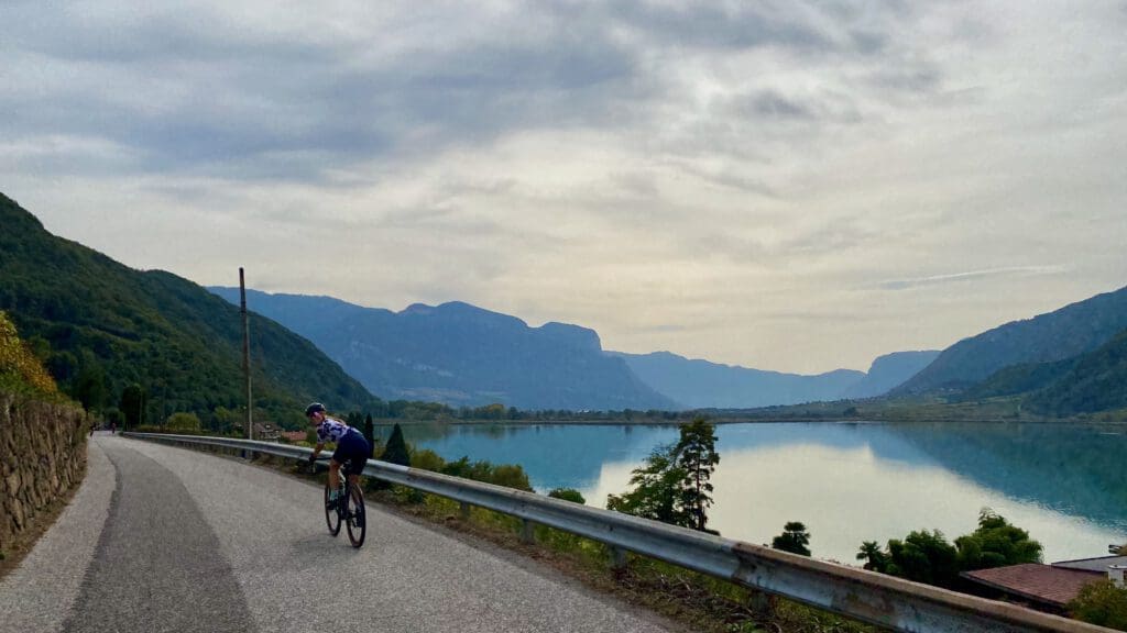 gravel, bolzano, italië, fietsen in italië, gravelen in Italië, gravelen in dolomieten, dolomiti gravel, dolomieten gravel, gravel bolzano, lago di caldaro, kalterer see, kalterer meer, fietsen in bolzano, fietsvakantie bolzano, fiets bolzano, gravelfiets