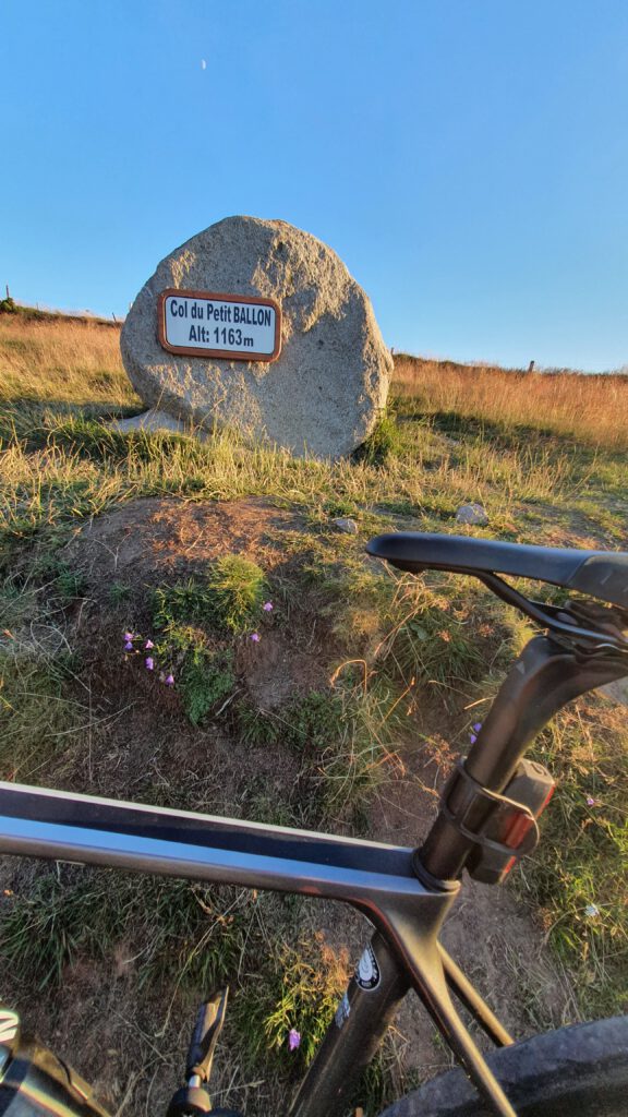 petit ballon, col du petit ballon, fietsen in frankrijk, fietsen in de vogezen, vogezen, fietsen elzas, top petit ballon, fietsvakantie frankrijk, fietsvakantie elzas