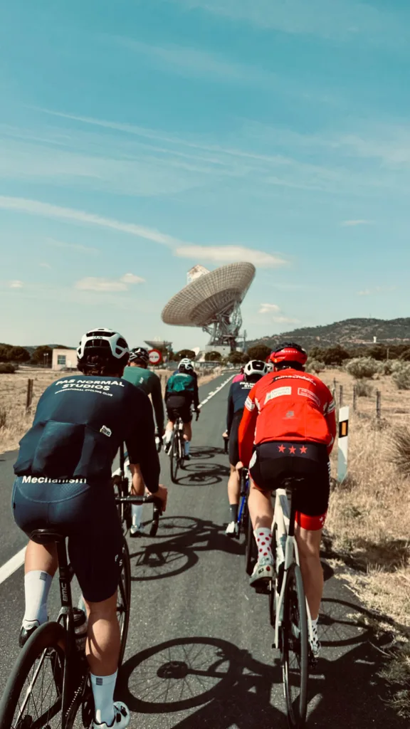 fietsen in MAdrid, Nasa deep space centre