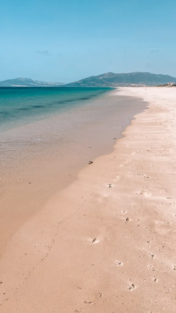 Gravelbiken in Tarifa, strand
